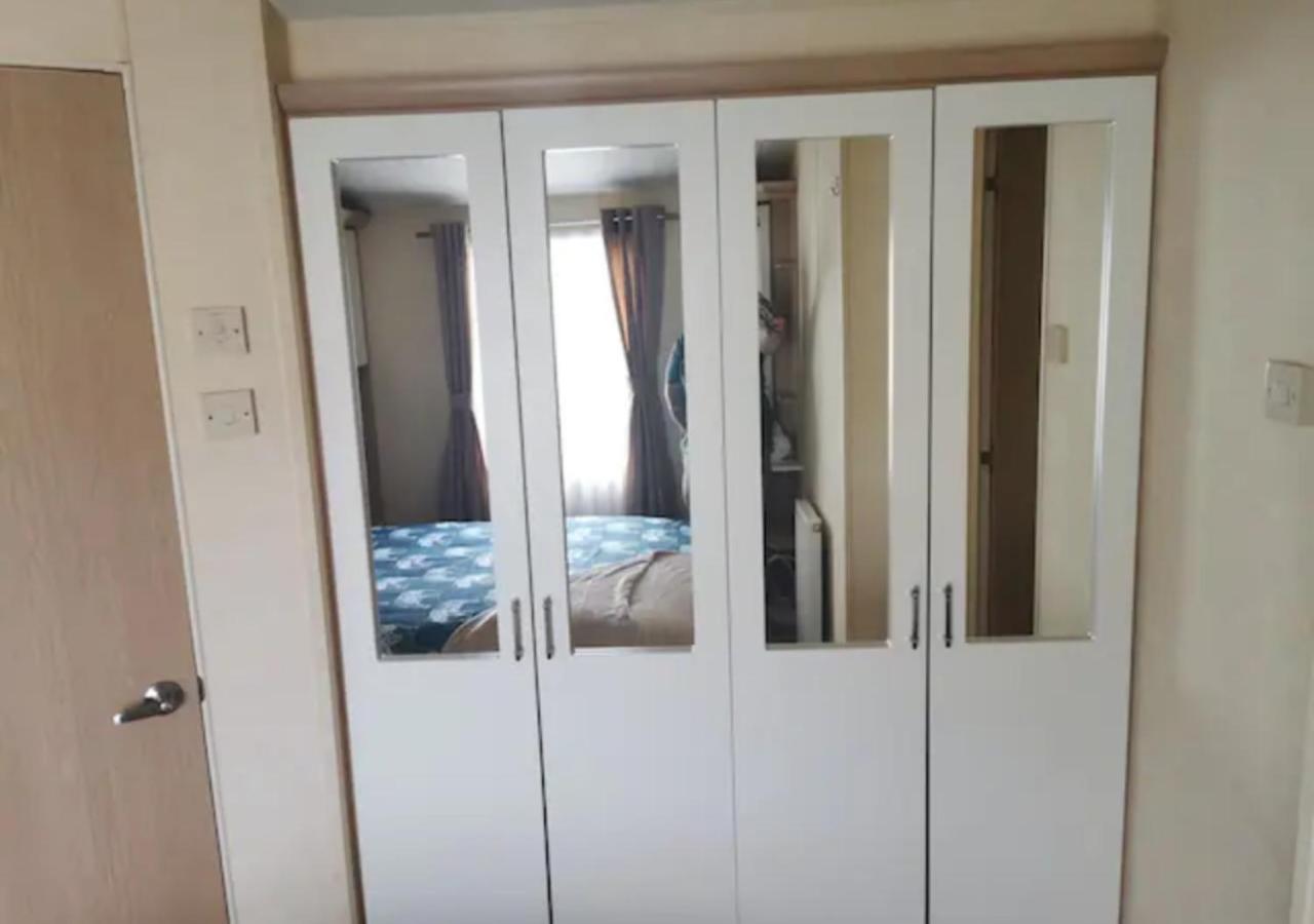 Tranquil 6 Berth Luxury Holiday Home Чичестър Екстериор снимка