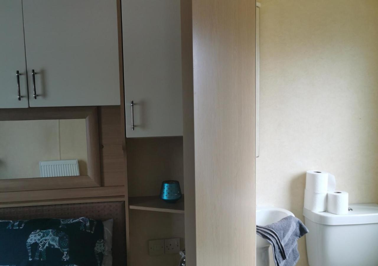 Tranquil 6 Berth Luxury Holiday Home Чичестър Екстериор снимка